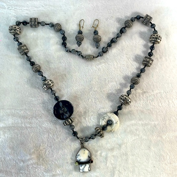Jewelry - Handmade vintage necklace and earrings set.